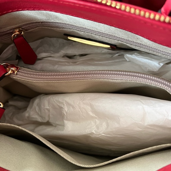 Brand new Valentino handbag! With tags - Picture 2 of 9